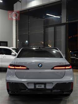 بي ام دبليو الفئة 7